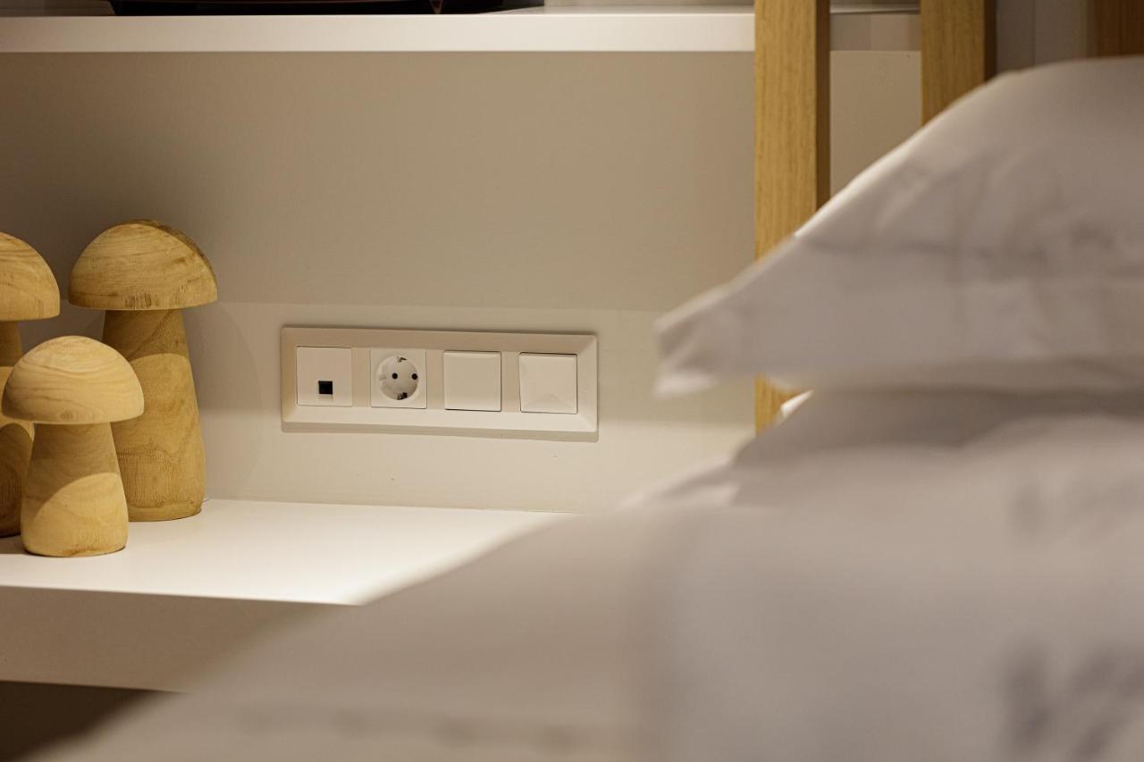 V77 Seafront Suites Ретимно Екстериор снимка